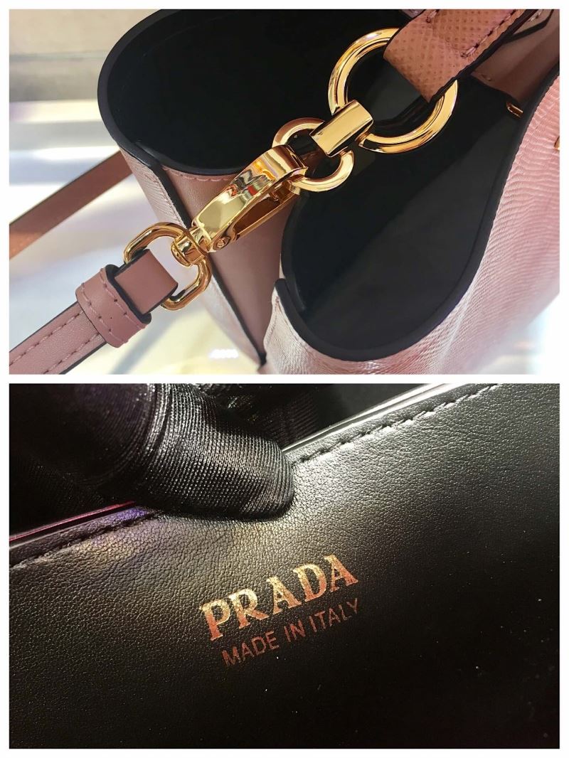 Pra*a tote bags